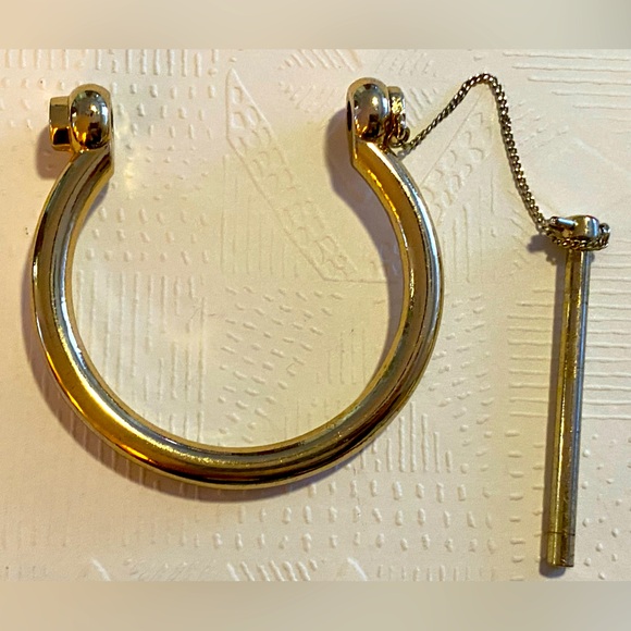 Gold Horsebit bracelet - Picture 2 of 2